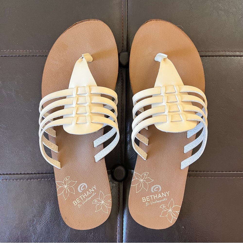 Bethany Lightweight Sandal- Size 10